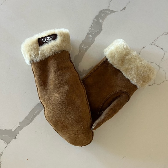 UGG Accessories - UGG mittens
